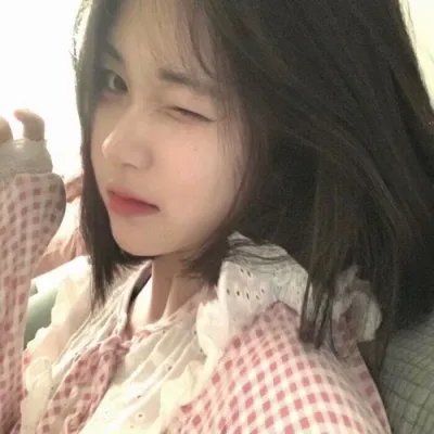 一人有一点颜色